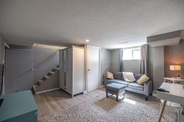 72 Sheridan St, House semidetached with 2 bedrooms, 1 bathrooms and 2 parking in Guelph ON | Image 20