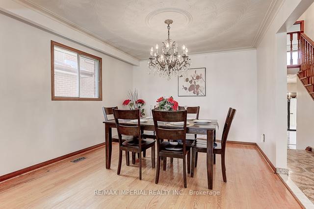 6 Crayford Dr, House detached with 4 bedrooms, 4 bathrooms and 4 parking in Toronto ON | Image 4