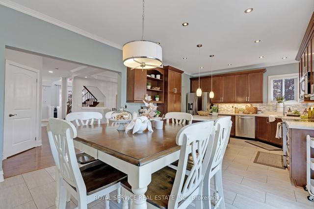 47 Brough Ct, House detached with 4 bedrooms, 3 bathrooms and 6 parking in Clarington ON | Image 4