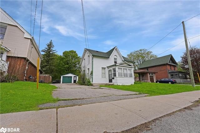 73 Victoria Ave, House detached with 3 bedrooms, 1 bathrooms and 5 parking in Kawartha Lakes ON | Image 33