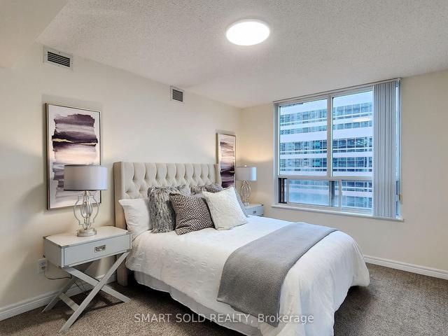 1703 - 18 Parkview Ave, Condo with 2 bedrooms, 2 bathrooms and 1 parking in Toronto ON | Image 17