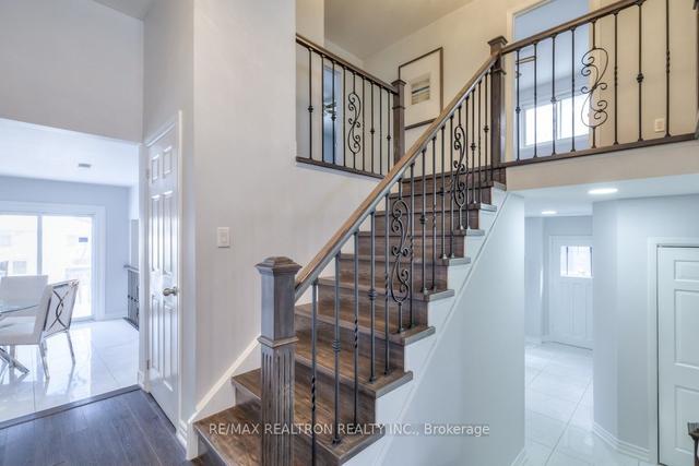 163 Baker Ave, House detached with 3 bedrooms, 4 bathrooms and 6 parking in Richmond Hill ON | Image 11