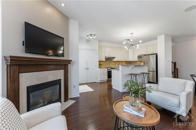 515 Strasbourg St, Townhouse with 4 bedrooms, 3 bathrooms and 2 parking in Ottawa ON | Image 10