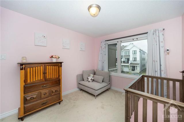 113 Pictou Cres, Townhouse with 3 bedrooms, 3 bathrooms and 3 parking in Ottawa ON | Image 16