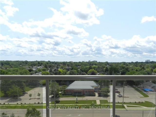 1006 - 353 Commissioners Rd W, Condo with 2 bedrooms, 1 bathrooms and 1 parking in London ON | Image 7