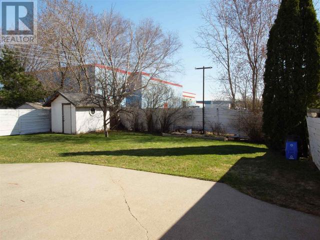 258 Windsor St W, House detached with 4 bedrooms, 2 bathrooms and null parking in Thunder Bay ON | Image 34