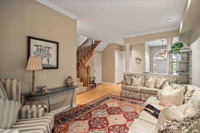 128 Kingsbridge Cir, House attached with 3 bedrooms, 3 bathrooms and 3 parking in Vaughan ON | Image 27