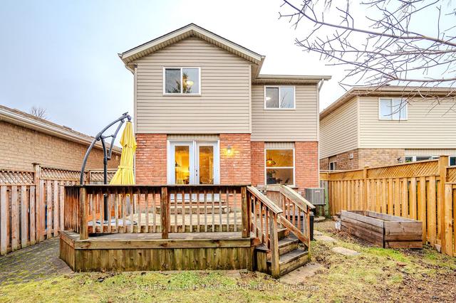 105 Doyle Dr, House detached with 3 bedrooms, 3 bathrooms and 3 parking in Guelph ON | Image 35