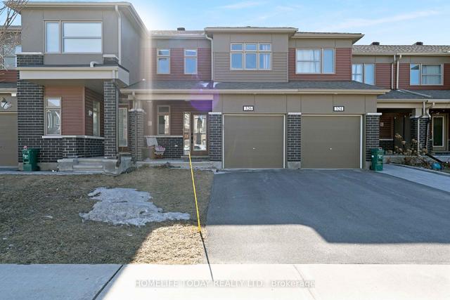326 Rouncey Rd, House attached with 3 bedrooms, 3 bathrooms and 2 parking in Ottawa ON | Image 1