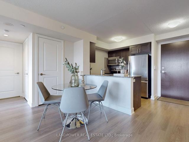 729 - 2 Eva Rd, Condo with 1 bedrooms, 1 bathrooms and 1 parking in Toronto ON | Image 3