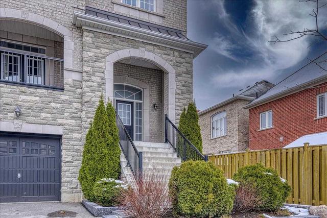 2 Bellotti Cres, House detached with 5 bedrooms, 4 bathrooms and 6 parking in Ajax ON | Image 11