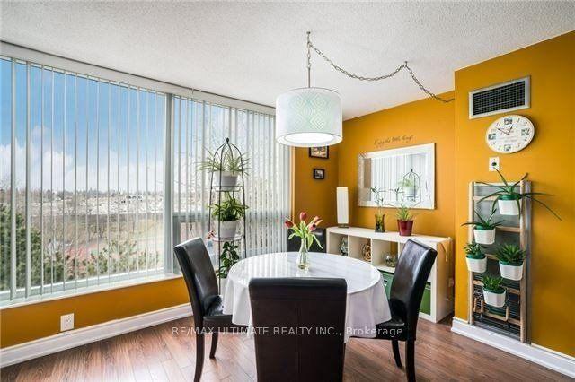 528 - 326 Major Mackenzie Dr E, Condo with 2 bedrooms, 2 bathrooms and 1 parking in Richmond Hill ON | Image 3