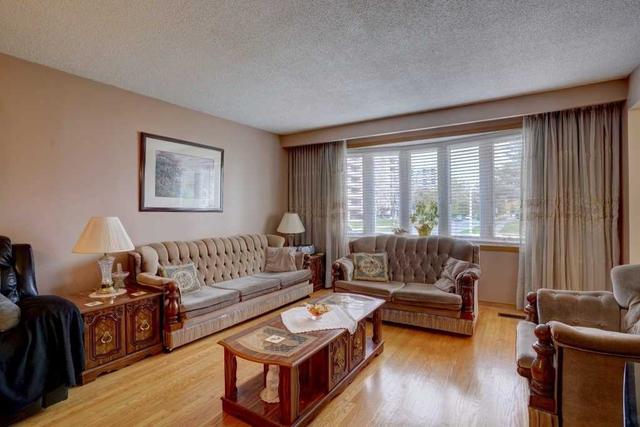 224 Morningside Ave, House detached with 3 bedrooms, 2 bathrooms and 6 parking in Toronto ON | Image 22