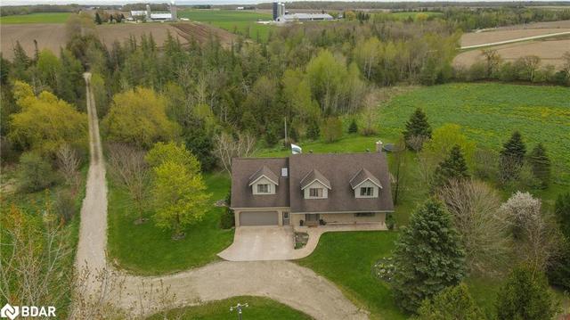 9546 Con 8 Rd, House detached with 5 bedrooms, 2 bathrooms and 17 parking in Wellington North ON | Image 12