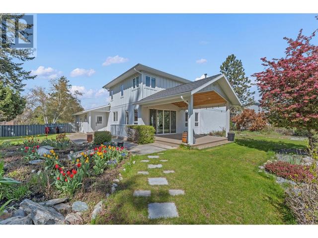 4715 Parkridge Dr, House detached with 5 bedrooms, 4 bathrooms and 7 parking in Kelowna BC | Image 4