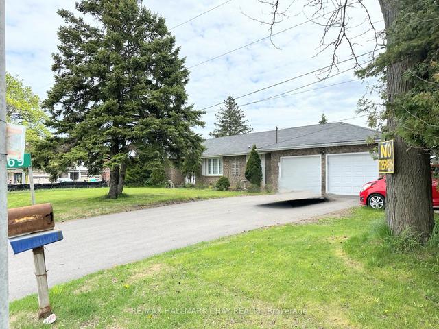 569 Mapleview Dr E, House detached with 3 bedrooms, 2 bathrooms and 6 parking in Barrie ON | Image 2