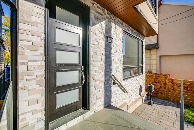 375 Jones Ave, House detached with 3 bedrooms, 4 bathrooms and 2 parking in Toronto ON | Image 23