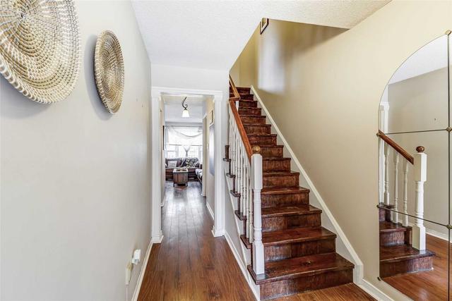 16 - 2004 Glenada Cres, Townhouse with 2 bedrooms, 3 bathrooms and 2 parking in Oakville ON | Image 15