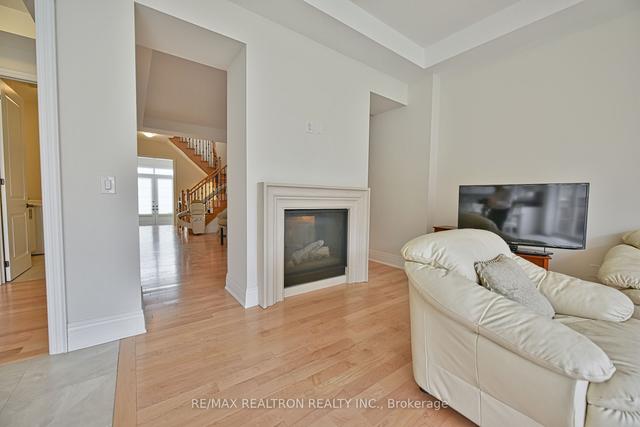 42 Farrell Rd, House detached with 5 bedrooms, 4 bathrooms and 4 parking in Vaughan ON | Image 26