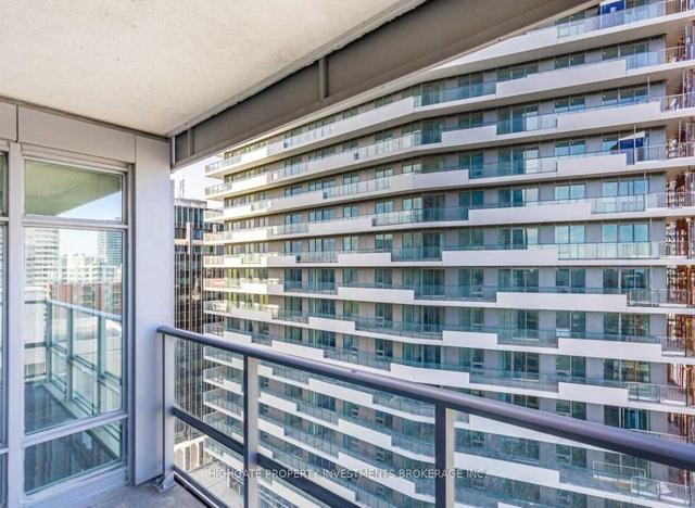 2111 - 2191 Yonge St, Condo with 2 bedrooms, 2 bathrooms and 1 parking in Toronto ON | Image 16
