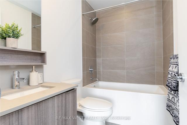 4201 - 898 Portage Pky, Condo with 2 bedrooms, 2 bathrooms and 1 parking in Vaughan ON | Image 8