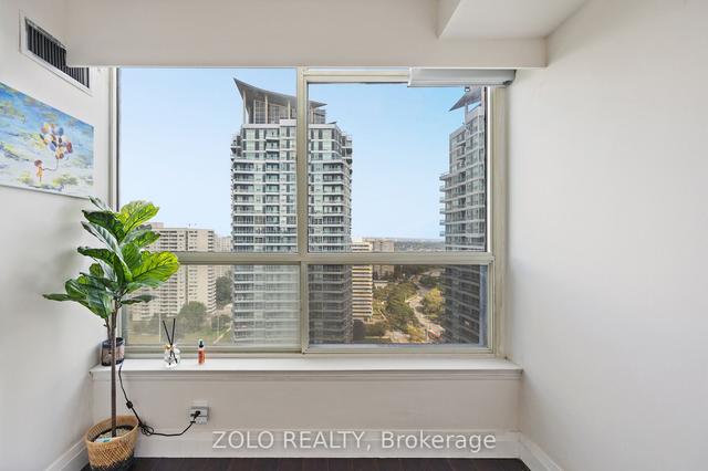2206 - 55 Elm Dr W, Condo with 1 bedrooms, 1 bathrooms and 1 parking in Mississauga ON | Image 5