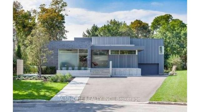 288 Vance Dr, House detached with 4 bedrooms, 4 bathrooms and 12 parking in Oakville ON | Image 1