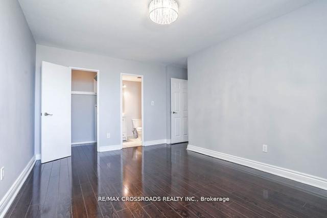 501 - 60 Pavane Linkway, Condo with 3 bedrooms, 2 bathrooms and 1 parking in Toronto ON | Image 7