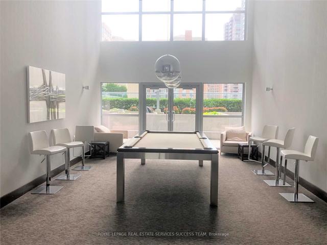 4713 - 386 Yonge St W, Condo with 1 bedrooms, 1 bathrooms and 0 parking in Toronto ON | Image 2