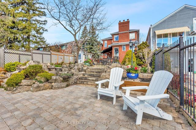 327a Lake Promenade, House detached with 4 bedrooms, 4 bathrooms and 6 parking in Toronto ON | Image 13