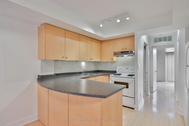 235 - 415 Jarvis St, Townhouse with 2 bedrooms, 1 bathrooms and 0 parking in Toronto ON | Image 4