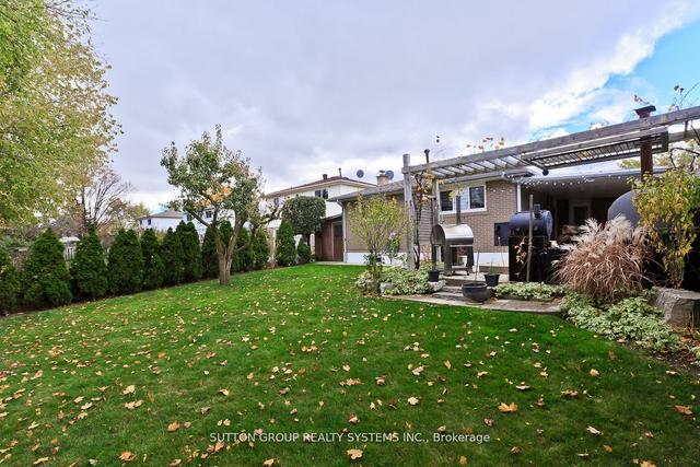 39 Benton St, House detached with 3 bedrooms, 2 bathrooms and 3 parking in Brampton ON | Image 31