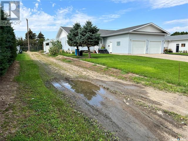 905 21st St, House detached with 4 bedrooms, 2 bathrooms and null parking in Humboldt SK | Image 49