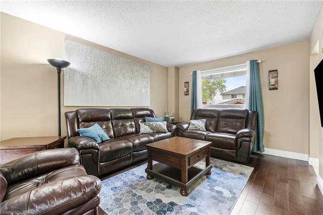 124 Crawford Cres, House detached with 4 bedrooms, 2 bathrooms and 3 parking in Cambridge ON | Image 39
