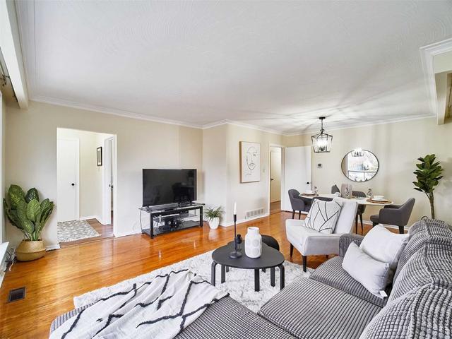 6 Mozart Ave, House detached with 3 bedrooms, 2 bathrooms and 4 parking in Toronto ON | Image 21
