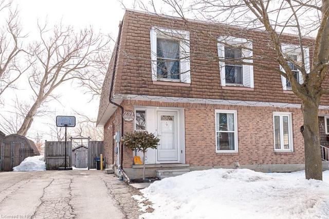 239 Patricia Road, House semidetached with 4 bedrooms, 1 bathrooms and 3 parking in Stratford ON | Image 1