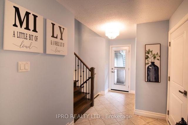 1033 Mississauga Vly Blvd, House detached with 3 bedrooms, 2 bathrooms and 5 parking in Mississauga ON | Image 37