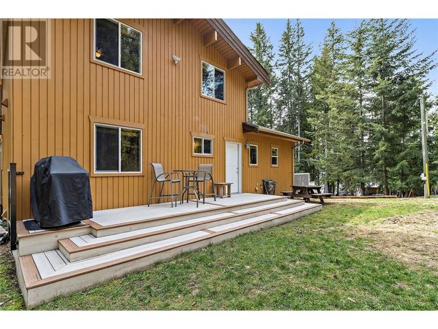 7889 Gardiner Road, House detached with 4 bedrooms, 3 bathrooms and 6 parking in Columbia Shuswap F BC | Image 31
