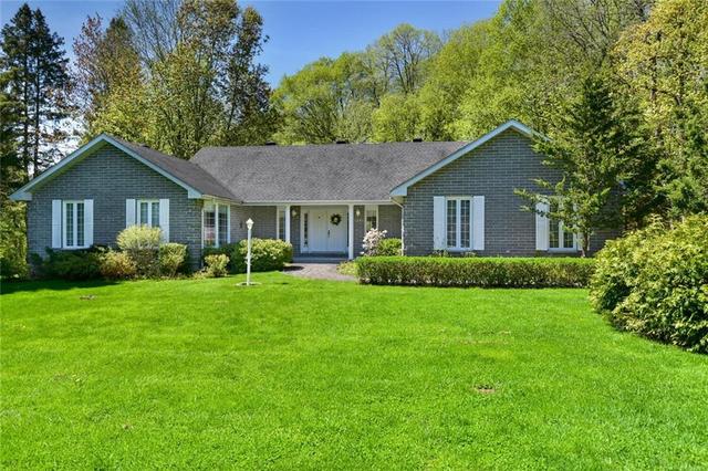 1341 Lily Bay Dr N, House detached with 3 bedrooms, 2 bathrooms and 10 parking in Elizabethtown Kitley ON | Image 1