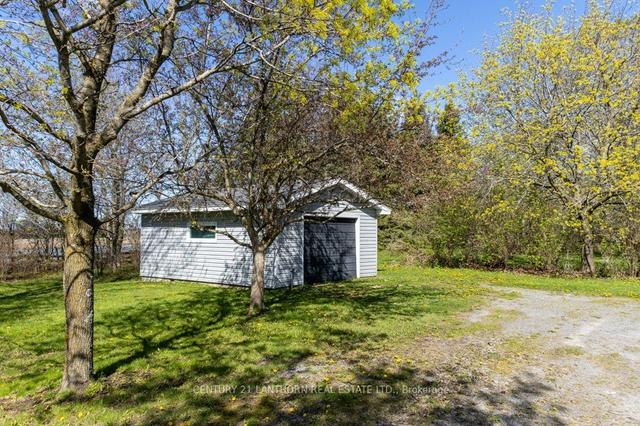 986 Black Rd, House detached with 3 bedrooms, 2 bathrooms and 7 parking in Prince Edward County ON | Image 24