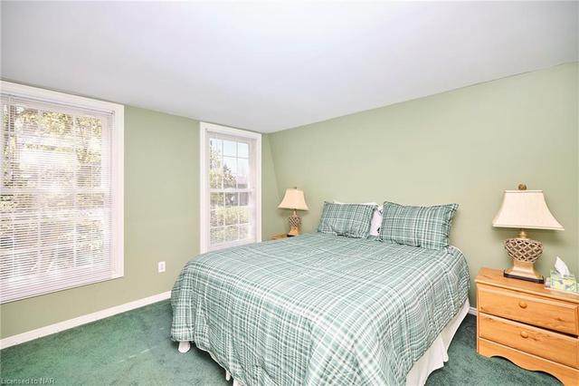 50 Henley Dr, House detached with 3 bedrooms, 2 bathrooms and 7 parking in St. Catharines ON | Image 30