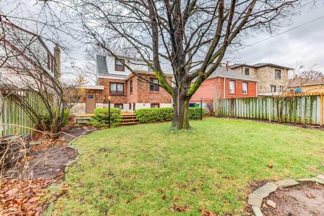 77 Yardley Ave, House detached with 3 bedrooms, 2 bathrooms and 3 parking in Toronto ON | Image 13