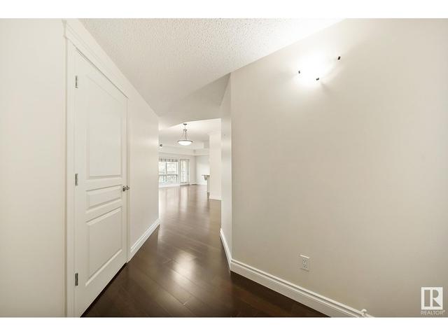 401 - 10232 115 St Nw, Condo with 2 bedrooms, 2 bathrooms and 2 parking in Edmonton AB | Image 4