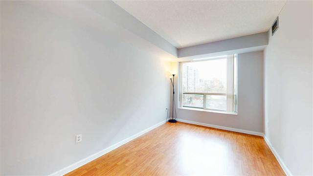400 - 8 Pemberton Ave, Condo with 2 bedrooms, 2 bathrooms and 1 parking in Toronto ON | Image 6