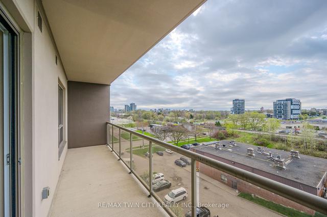 539 Belmont Ave W, Condo with 2 bedrooms, 2 bathrooms and 1 parking in Kitchener ON | Image 4