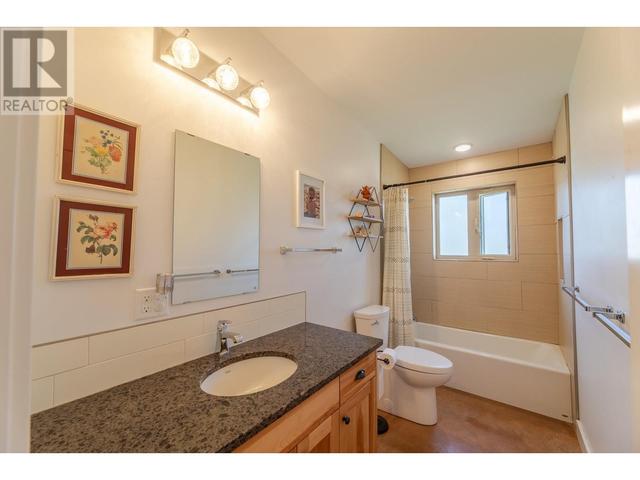 5824 Lewes Ave, House detached with 3 bedrooms, 2 bathrooms and 2 parking in Summerland BC | Image 26