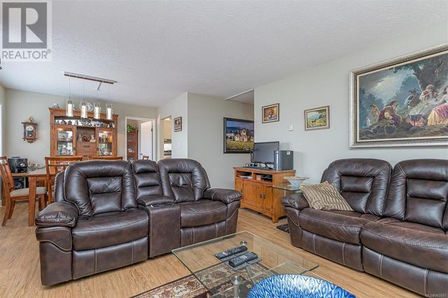 303 - 363 Morison Ave, Condo with 3 bedrooms, 1 bathrooms and 2 parking in Parksville BC | Image 14