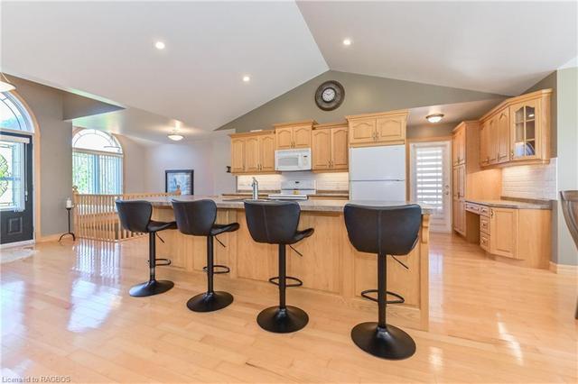 411317 Southgate Sideroad 41, House detached with 3 bedrooms, 2 bathrooms and 14 parking in Southgate ON | Image 3
