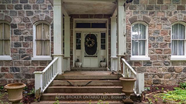 61 King St N, House detached with 6 bedrooms, 4 bathrooms and 4 parking in Brant ON | Image 12