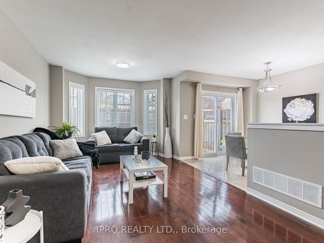 1364 Brandon Terr, House attached with 3 bedrooms, 4 bathrooms and 3 parking in Milton ON | Image 22